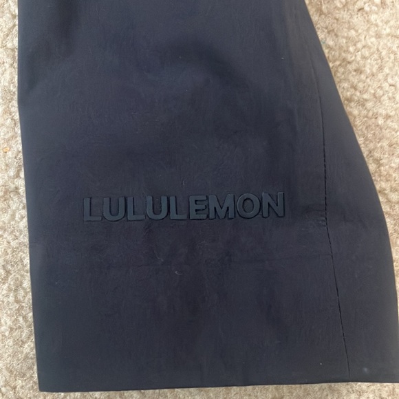 lululemon black size 6 jacket - Picture 5 of 8